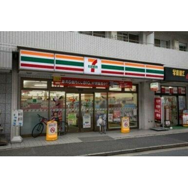 セブンイレブン代々木上原店 距離：456m