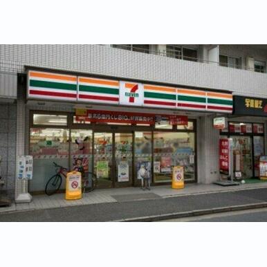 セブンイレブン代々木上原店 距離:456m