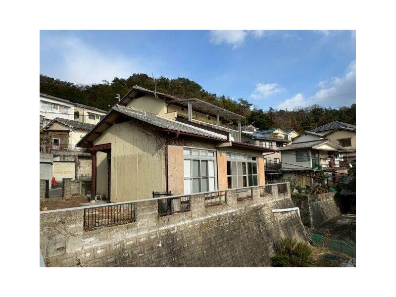 6DK, 2-story building, Kabe 6-chome, Asakita-ku, Hiroshima City (Kawato Homachigawa Station) - 3.8 million yen