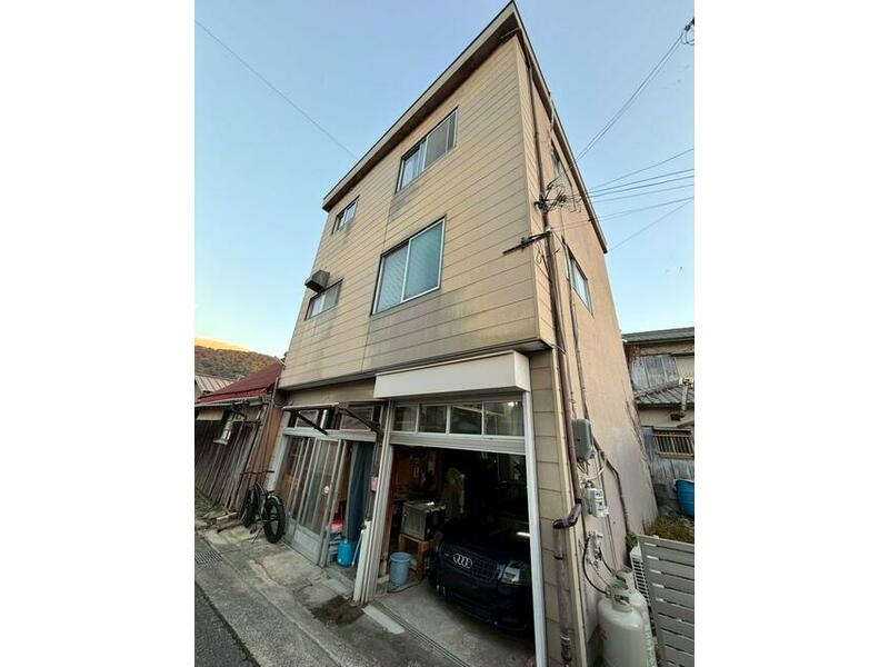 Tatsuno-shi, Tatsuno-cho Shimada (Higashitakizaki Sta.) 3F 4DK

1.5 million yen