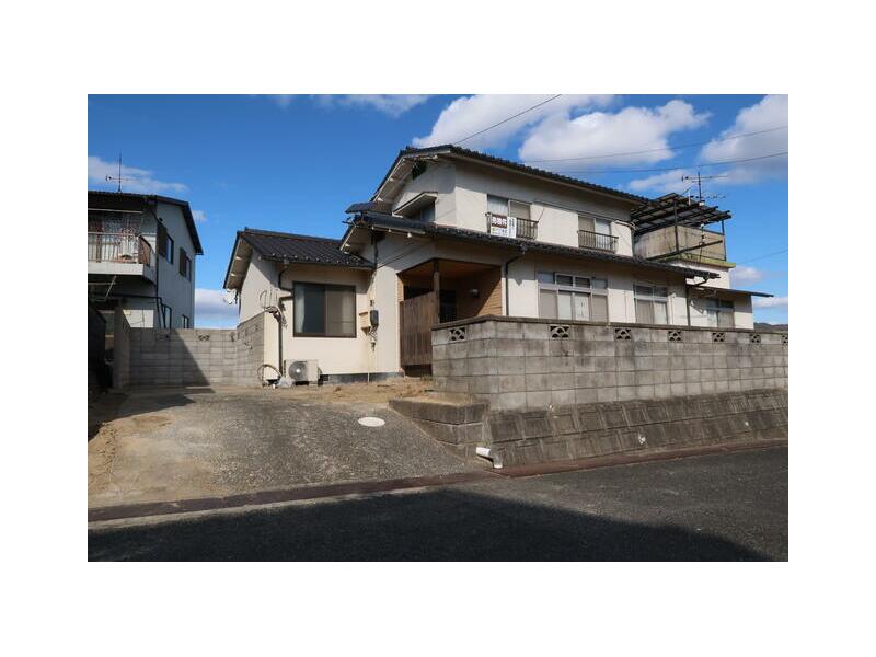 Asakuchi City, Kamogata Town, Kamogata (Kamogata Station) 2-story building 6SLDK