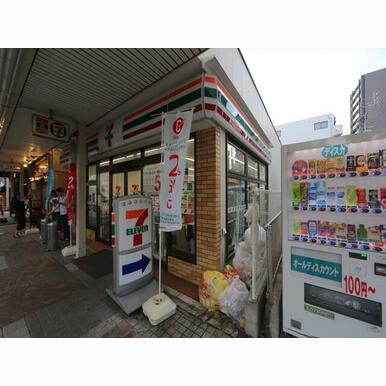 セブンイレブン 名古屋大須2丁目南店(コンビニ) 距離:320m