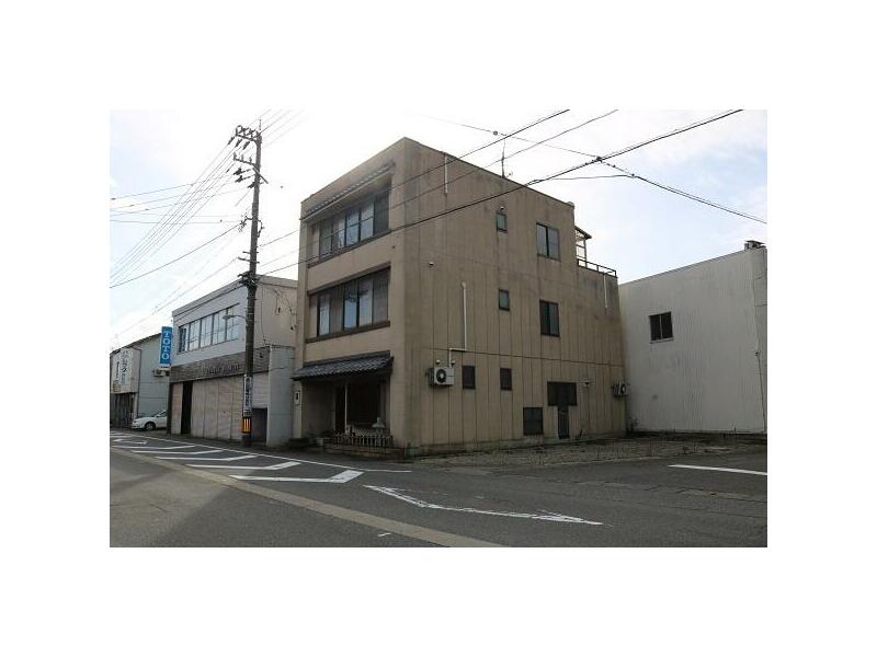 Sakai City, Harue Town, Edome Kamichuō (Harue Station) 3-story building, 11DK