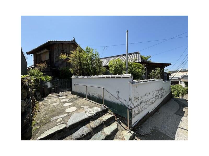 Oita-shi, Oita Oaza-Saganoseki 2F 6SDK

3.8 million yen