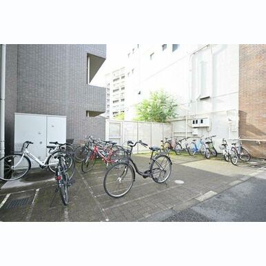 駐輪場