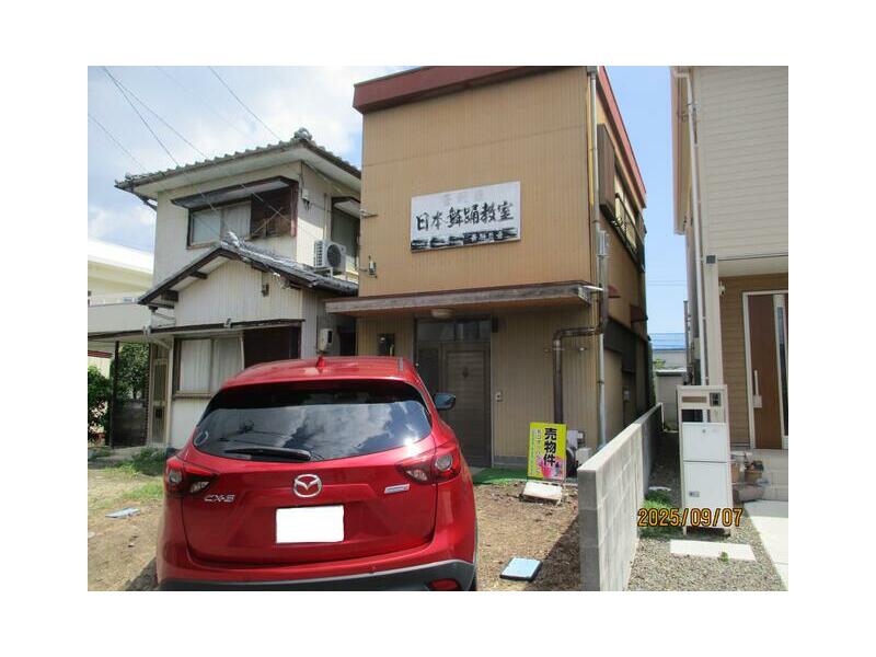 Aizumi-cho, Itano-gun, Aza-Kasuga, Yagami (Abakawabata Sta.) 2F 3DK

1.8 million yen