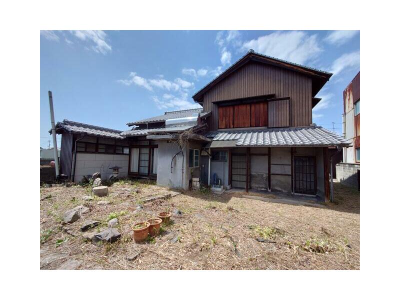 2F 5SLDK in Hayashida-cho, Sakaide-shi, Kanagawa

1,850,000 yen