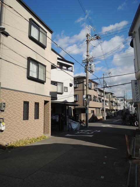 アットホーム 大阪市淀川区 田川北３丁目 十三駅 3階建 ３ｌｄｋ 大阪市淀川区の中古一戸建て 提供元 クラスモ十三東店 株 エスティハウス大阪 一軒家 家の購入
