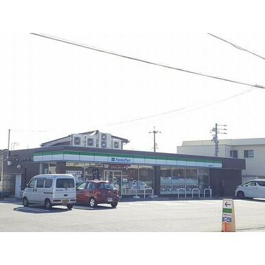 ファミリーマート　西尾徳永東店まで１３００ｍ