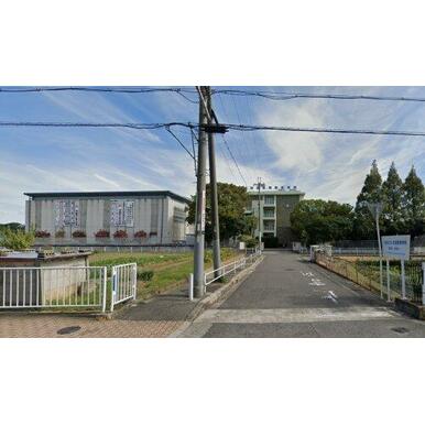 大阪府立大塚高校 距離:1,709m