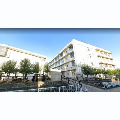 姫路市立東光中学校 距離:910m