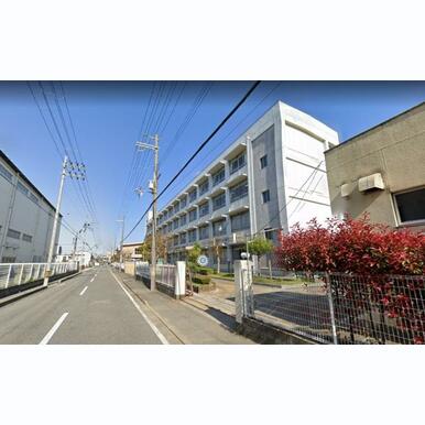 姫路市立東小学校 距離:925m