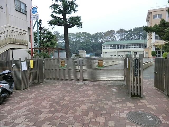 アットホーム 横浜市神奈川区 三ツ沢西町 三ツ沢上町駅 3階建 ３ｓｌｄｋ 横浜市神奈川区の新築一戸建て 提供元 大和住販 株 一軒家 家の購入