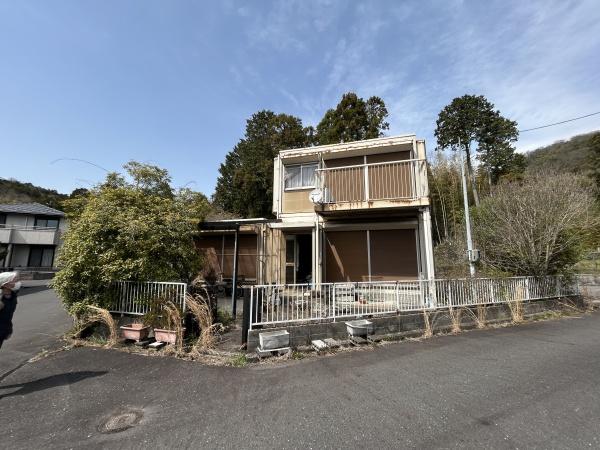 Cheap house for sale in Higashiomi, Shiga