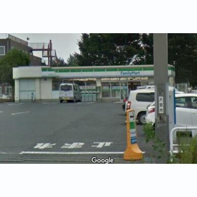 ファミリーマート大宮三橋四丁目店 距離:914m