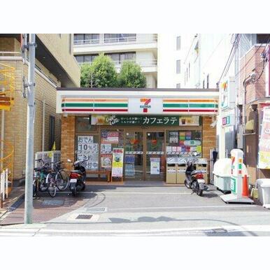 セブンイレブン近鉄郡山駅前店 距離:581m