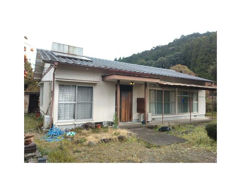 Oita City, Oita Prefecture (Takenaka Station) Single story house, 5DK

3,300,000 yen