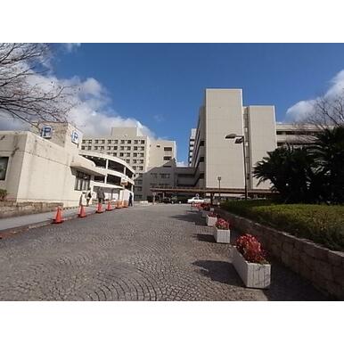 神戸大学医学部附属病院 距離：746m