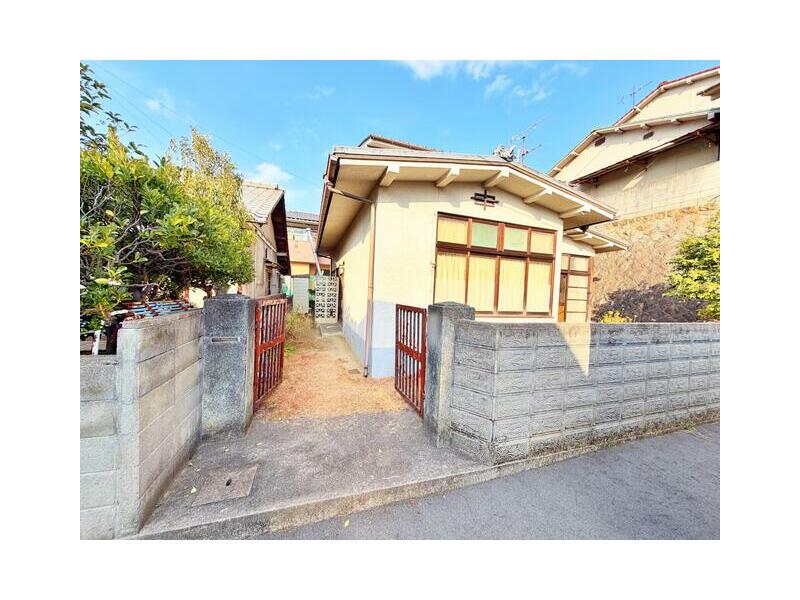 Onomichi City, Mukaitou Town (Onomichi Station) 2-story building 5K