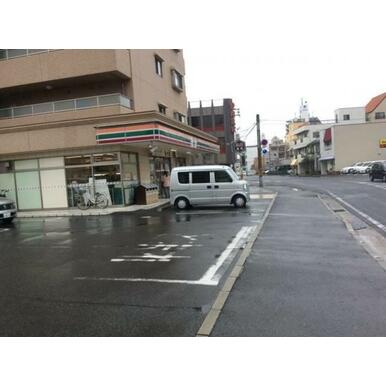 セブンイレブン岡山岡町店 距離:475m