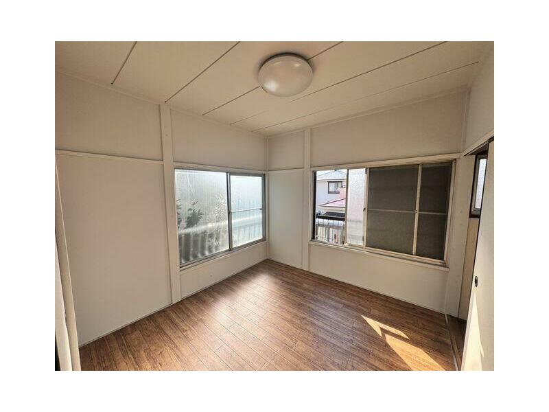 Kushibashi, Isehara-shi (Tsurumaki Onsen Sta.) 2F 3DK

7.8 million yen