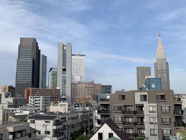 アットホーム 渋谷区 代々木３丁目 代々木駅 4階建 １ｌｄｋ 渋谷区の中古一戸建て 提供元 ｃｅｎｔｕｒｙ２１ 株 グローバルエステート 一軒家 家の購入