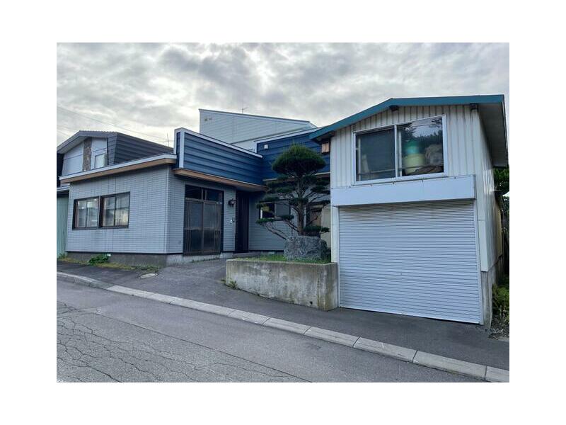 2-story building, 7LDK, 5 Chome Tsukushioka, Abashiri City (Masuura Station)