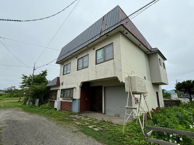 北海道久遠郡せたな町の一戸建て | 120万円 | 6LDK | 252.99m² | 急傾斜地ハザード | Akiyama house…
