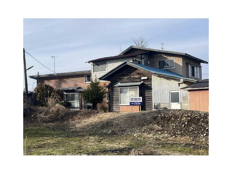 Hanamaki City, Kaminako, Wada (Hanamaki Station) 2-story building 11K