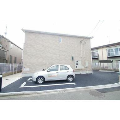 ★通行人の目が気にならない向きに造られています★