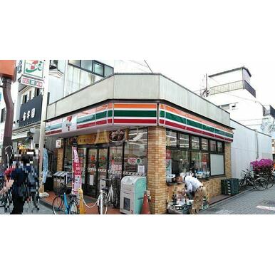 セブンイレブン 高円寺純情商店街店 距離:630m