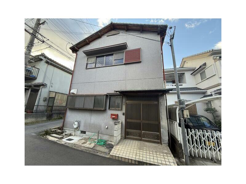 Yamato Takada City, Oaza Tsukiyama (Tsukiyama Station) 2-story building 6DK