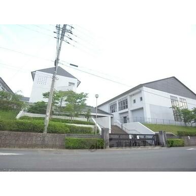 園部第二小学校 距離：1,800m