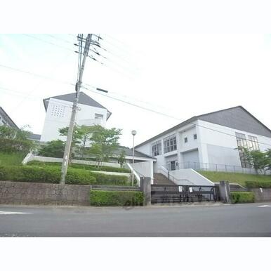 園部第二小学校 距離:1,800m