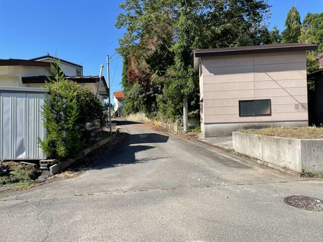 能登町鉄骨3階建倉庫賃貸別荘として約90坪建物合計500m2 (シュン