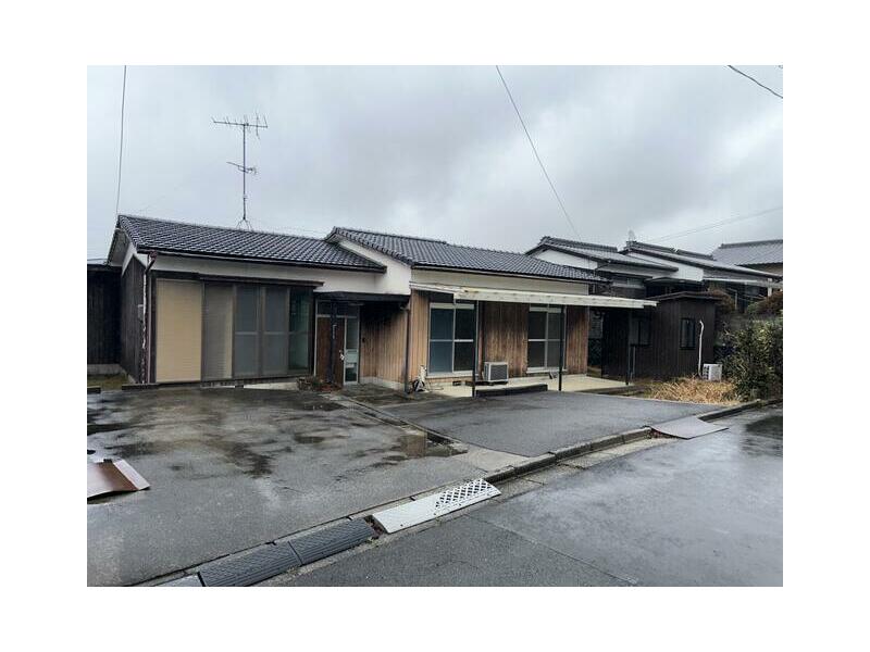 Funaki, Niihama-shi (Niihama Sta.) Single story house, 5DK

5DK 5,000,000 yen