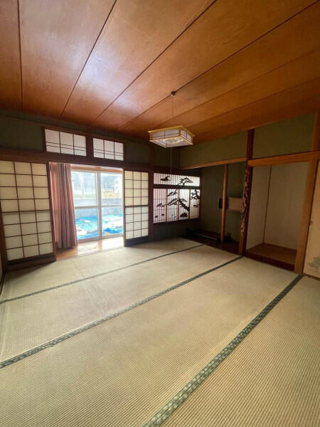 Takamatsu City, Ichinomiya-cho (Ichinomiya Station) 2-story building, 6DK &mdash; photo 2