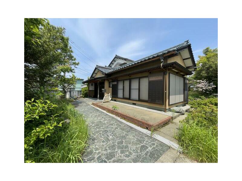 Sakai City, Harue Town Takae (Taro Maru Angel Land Station) 2-story building 9DK