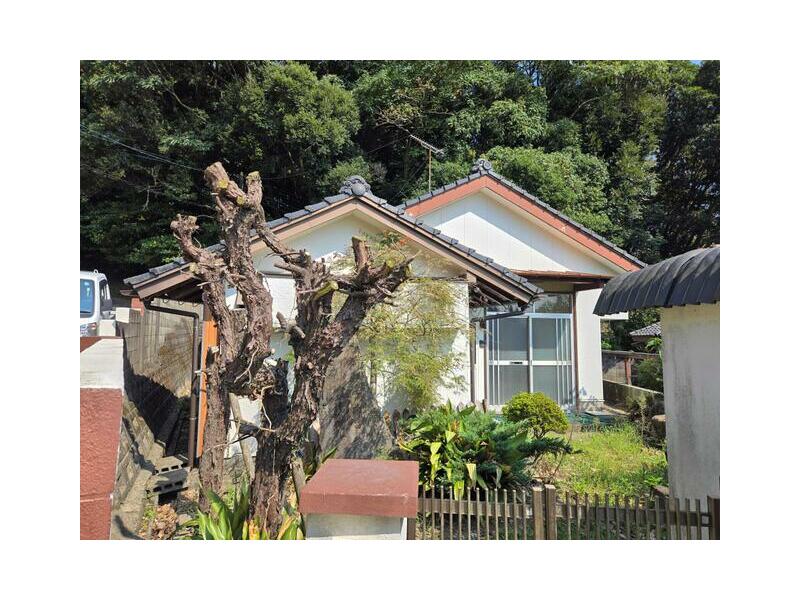 Shirasaki-town, Kanoya-city, Kanoya, Japan Single-story house, 5K

2.5 million yen