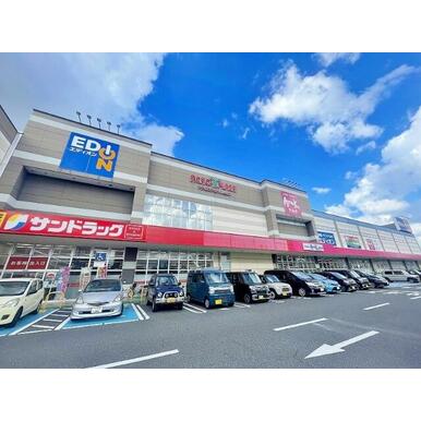 ☆アクロスプラザいとうづ(営業時間9:30-23:00) 距離:400m