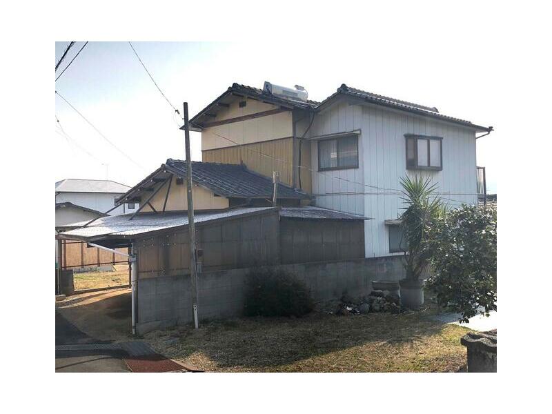 Marugame-shi, Iiyama-cho Higashisakamoto (Sakaide Sta.) 2F 5DK

1.5 million yen