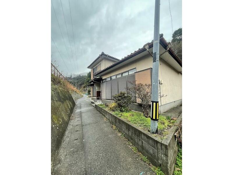 Saeki City, Oaza Nie (Kariu Station) 2F 5DK

2.5 million yen