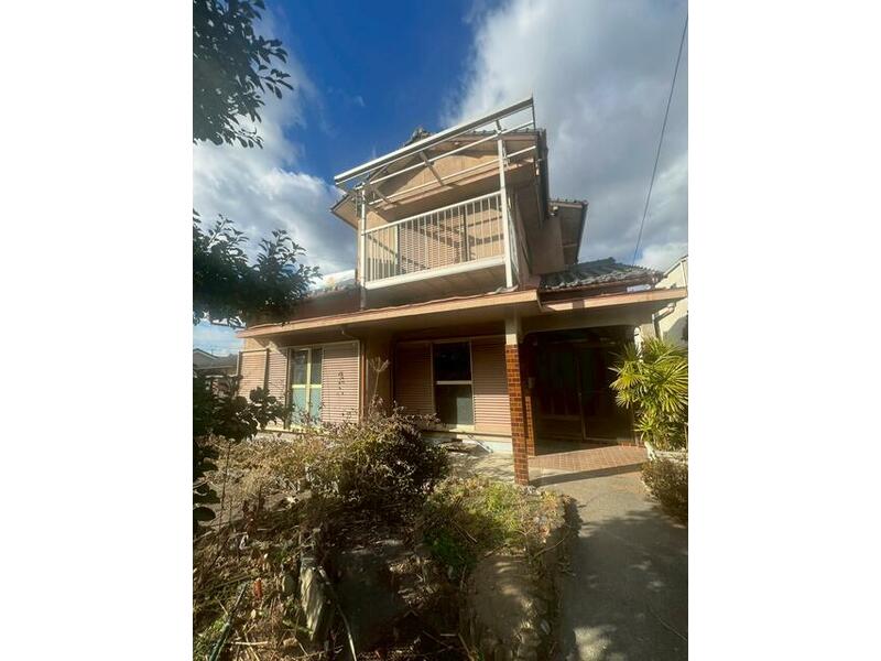 3-chome, Nakamura, Niihama-shi, Saitama (Niihama Station) 2F 4DK

2.5 million yen