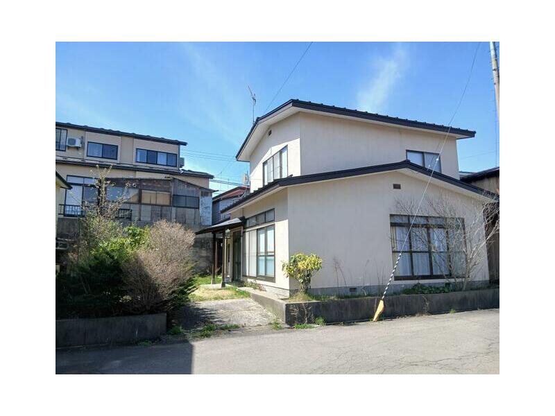 Noshiro City, Meiji Town (Noshiro Station) 2-story building 5K