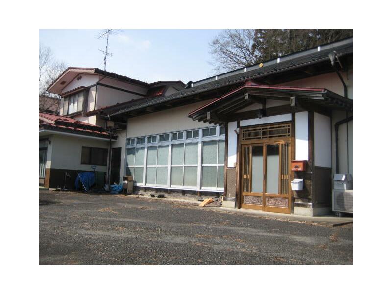 Ichinoseki City, Fujisawa Town Nishiguchi Aza Rokujuri (Rikuchu-Monozaki Station) 2-story 10LDK