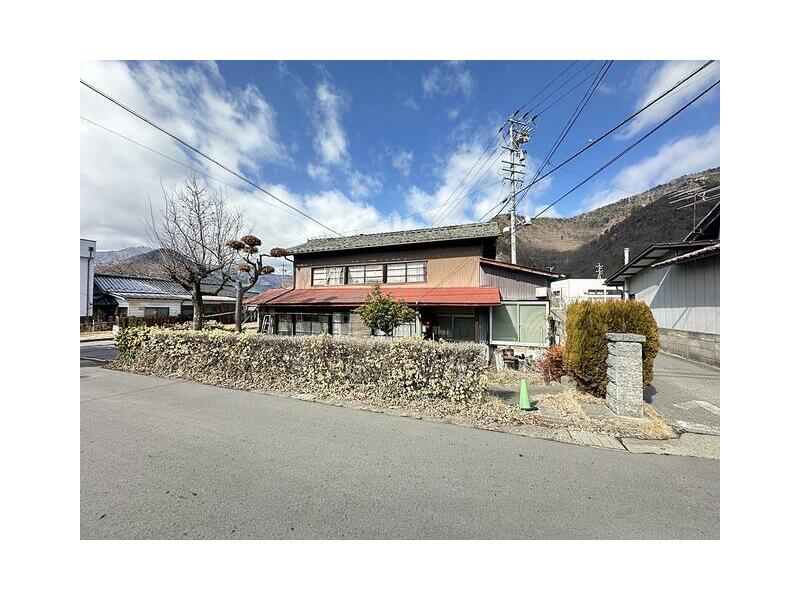 Sakaki Town, Hanishina County, Oaza Sakaki (Sakaki Station) 2-story 5DK