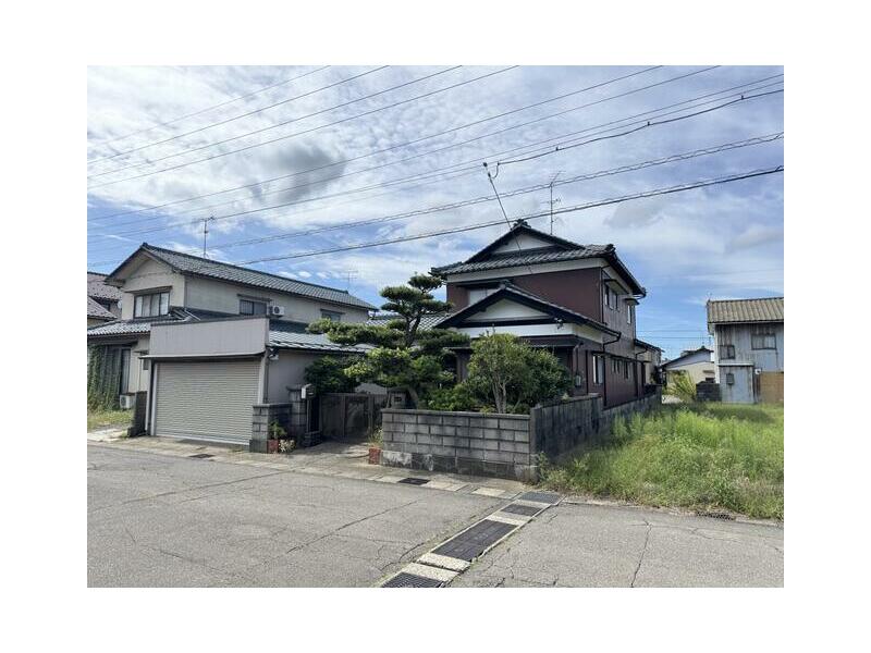 2-story building, 7DK, 2-chome Nishi Onsen, Awara City (Awara Yunomachi Station)