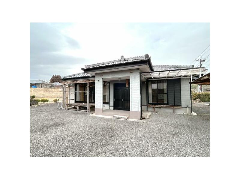 Nawa, Takasaki Town, Miyakonojo City (Takasaki Shinden Station), 1-story building, 5LDK