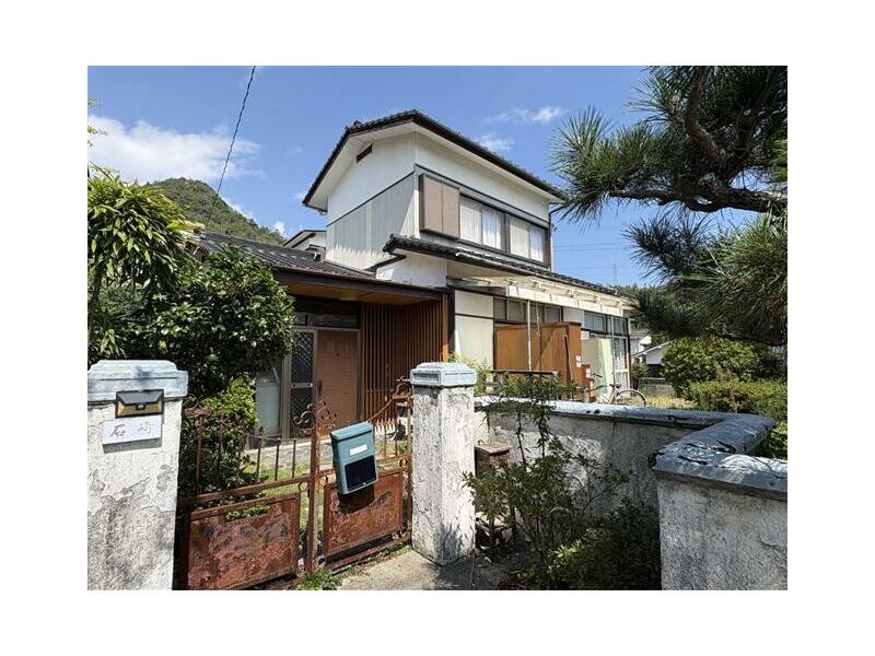 Iwakuni City, Muro no Ki Town 2-chome (Iwakuni Station) 2-story 5SDK