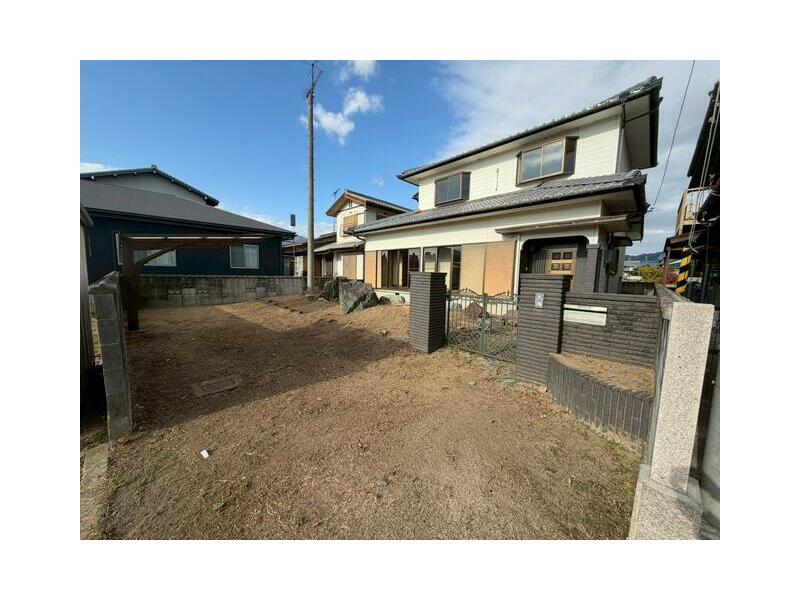 Kuwamura, Saijo city （Iyo Miyoshi station） 2F 5LDK

3.4 million yen